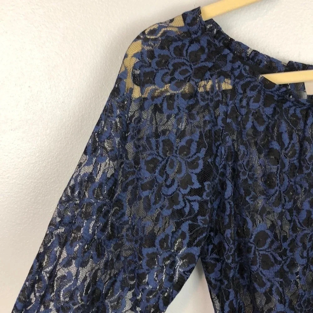 Ann Taylor Loft Women’s XS Lace Knit‎ Ruffle Neckline Quarter Sleeve Blouse